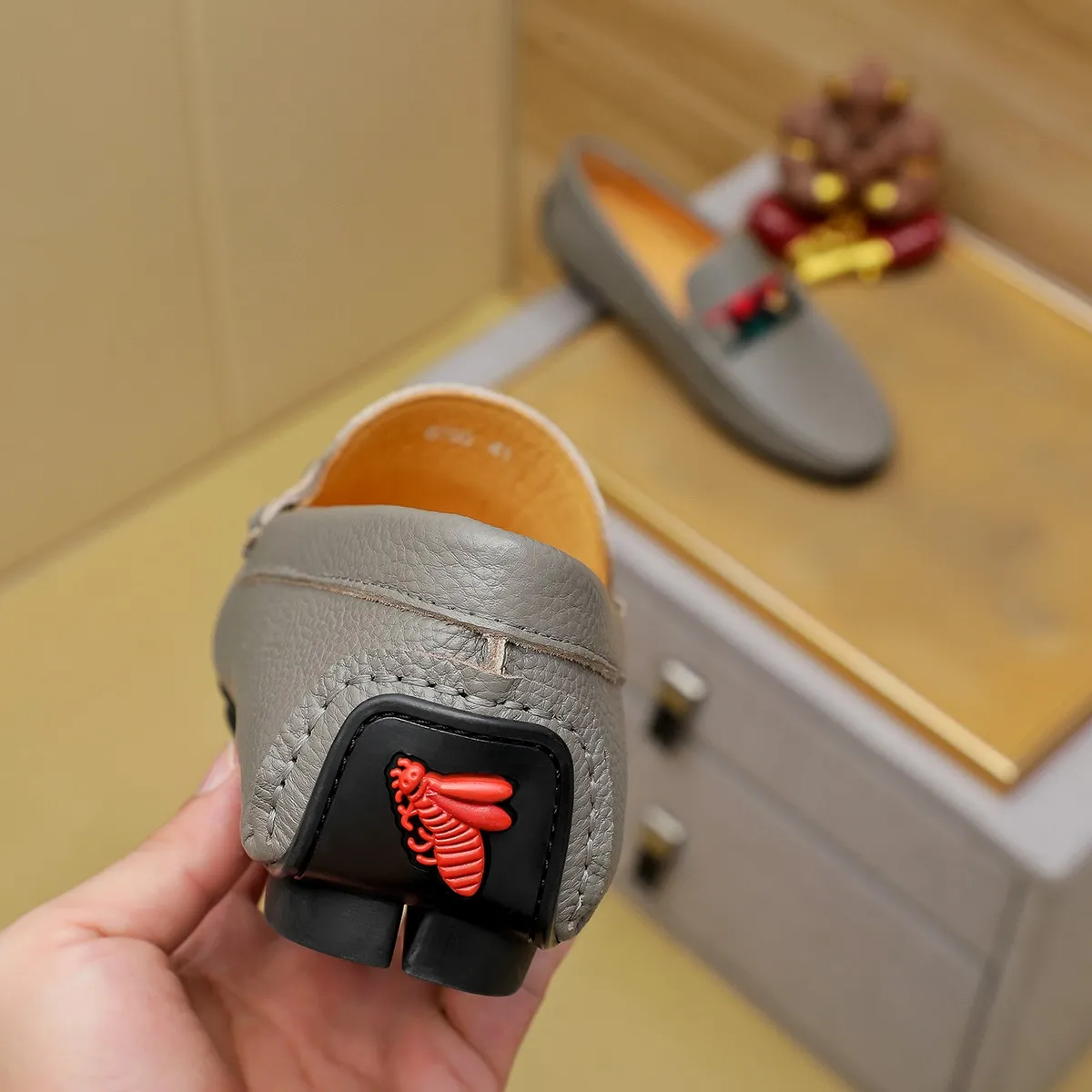 Men's shoes 💰360💰💰GUCCI Gucci official website synchronizes the latest model 🛃The upper is made of imported cowhide, 🐷leather lining, rubber outsole, 🎩🎩top-notch handcrafted workmanship with fine stitches and threads🔍definitely satisfy those perfectionist men who pursue high luxury quality 👏 Colors available! Code number 38-45 Large quantity in stock